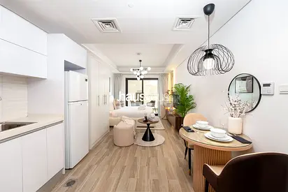 Quality Furnishing | Vacant | Balcony | Furnished
