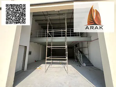 للإيجار السنوي مستودعات في الجرف الصناعية 1 بمساحة 2700 قدم مربع، فرصة مميزة لأصحاب الأعمال الباحثين عن موقع صناعي حيوي ومناسب لمختلف الأنشطة التجارية