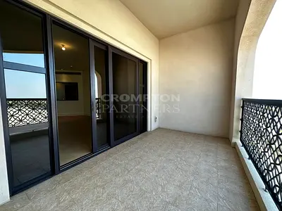 Vacant | Mid Floor unit | Great Investment