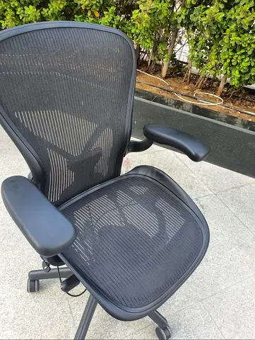 Im for selling Herman Miller Aeron chair size B and C Fully Loaded