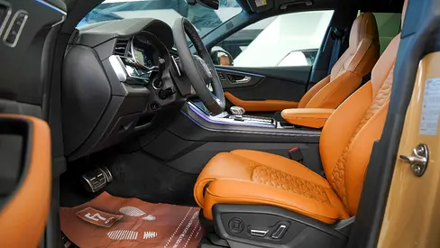 صورة 9 لـ 2025 AUDI RS Q8