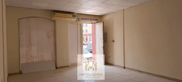 INVESTOR DEAL-PRIME LOCATION- SPACIOUS- NEAR TO FUTURE METRO STATION