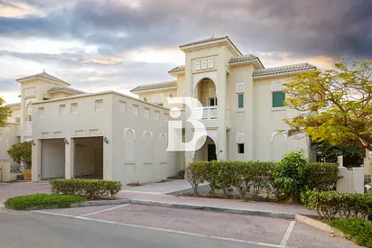 Gated | Vastu | Walk to Amenities