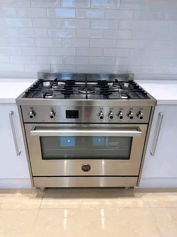 Bertazzoni Latest Model Top Gas Oven electric Cooker 90cm for sale