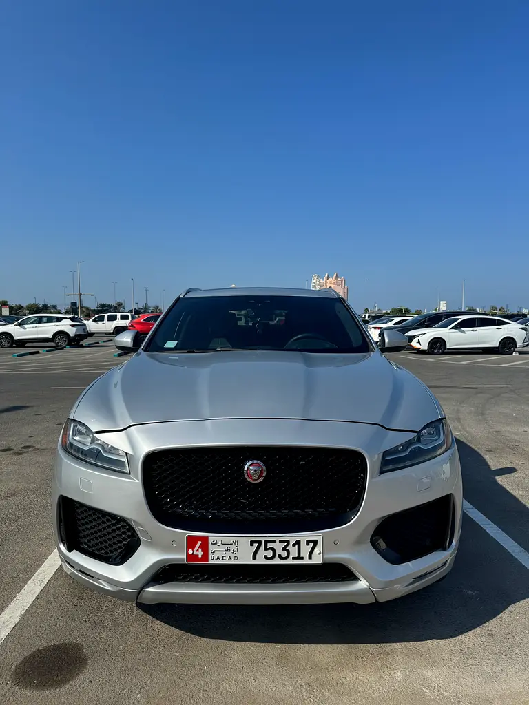 Jaguar F-Pace 2020 — photo 1 of 8
