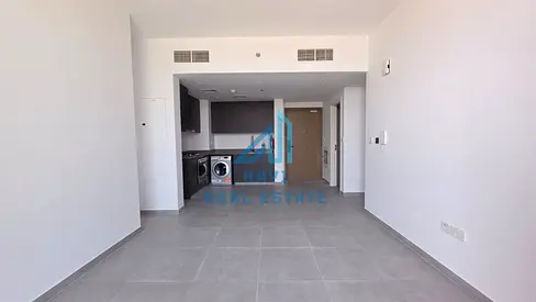 شقة حديثة غرفتين نوم | 3 حمامات | أفضل سعر في الجادة تيراز