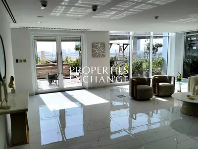 MODERN DESIGN | PRIME LOCATION | VACANT