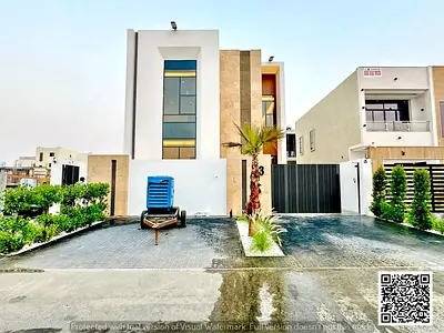 للبيع فيلا فاخرة 3 طوابق مع مساحة حوش ممتازة  | فناء كبير | سعر شامل رسوم التسجيل