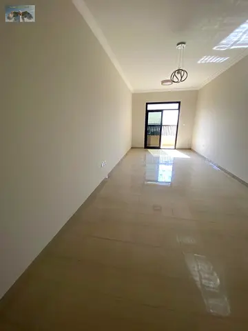 عرض مميز: شقة غرفتين ماستر + غرفة خادمة للإيجار بالمويهات 3  التفاصيل: شقة واسعة للإيجار السنوي تتكون من غرفتين وصالة، غرفتين ماستر، حمام خارجي، غرفة