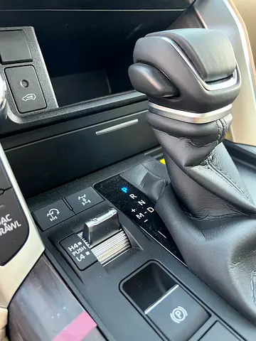2026 Toyota LAND CRUISER — миниатюра 11