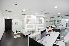 Fully Furnished | Bright Unit | Glass Partitions