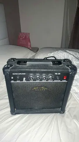 Guitar amp