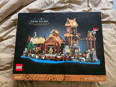 RETIRED LEGO VIKING VILLAGE SET #21343 BRAND NEW UNSOPPENED.