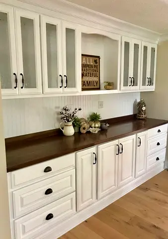 Customized White Wooden kitchen Cabinet with Glass Doors