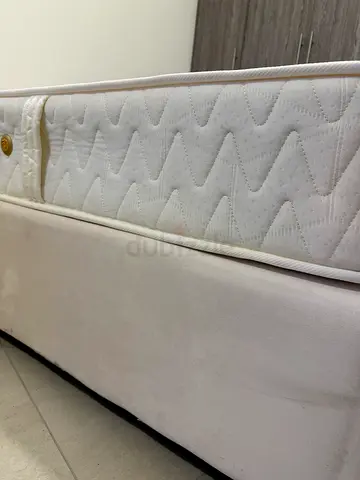 Comfortable 100×200 Mattress and base for Sale