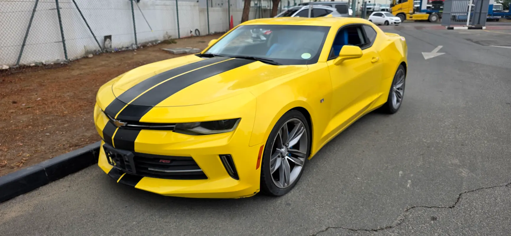 Chevrolet Camaro 2017 — photo 1 of 16