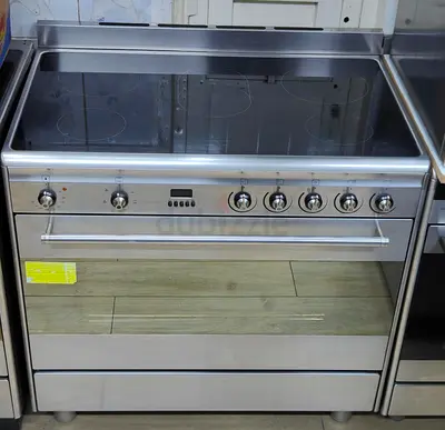Smeg full electric cooking range 5 hobs 90cm excellent condition