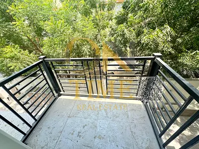 استوديو بدون فرش اول ساكن بمنطقة النعيمية  تشطيب ممتاز مساحة واسعة مطبخ منفصل بلكونة موقع مميز قريب من مخرج دبي و الشارقة