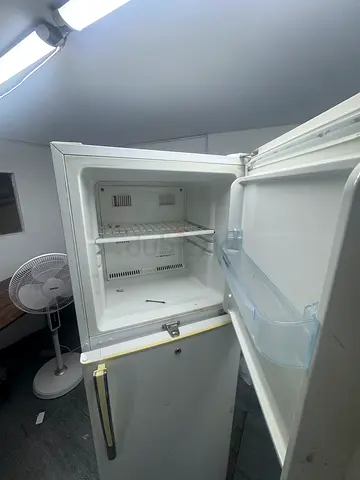 HISENSE REFRIGERATOR
