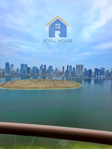 شقة 3 غرف فاخرة مع موقف وديكورات كاملة