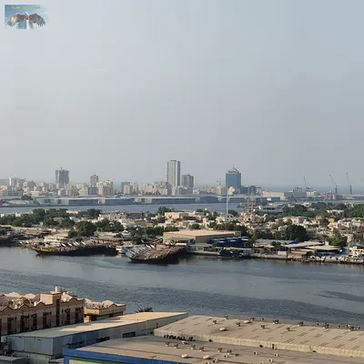 استوديو مفروش في عجمان للايجار الشهري مع بلكونة ومطبخ منفصل اطلاله على خور عجمان موقع مميز جدا