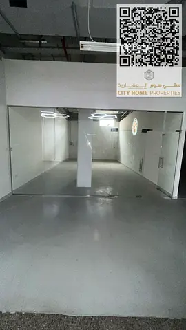 محل تجاري للإيجار في الكرامة عجمان داخل مول حيوي مساحة كبيرة وتشطيب جاهز  بسعر 55,000 درهم مع تسهيلات دفع مناسبة لجميع الأنشطة  في موقع تجاري قوي