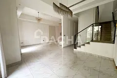 Landscaped | Arbor School | Closed Kitchen