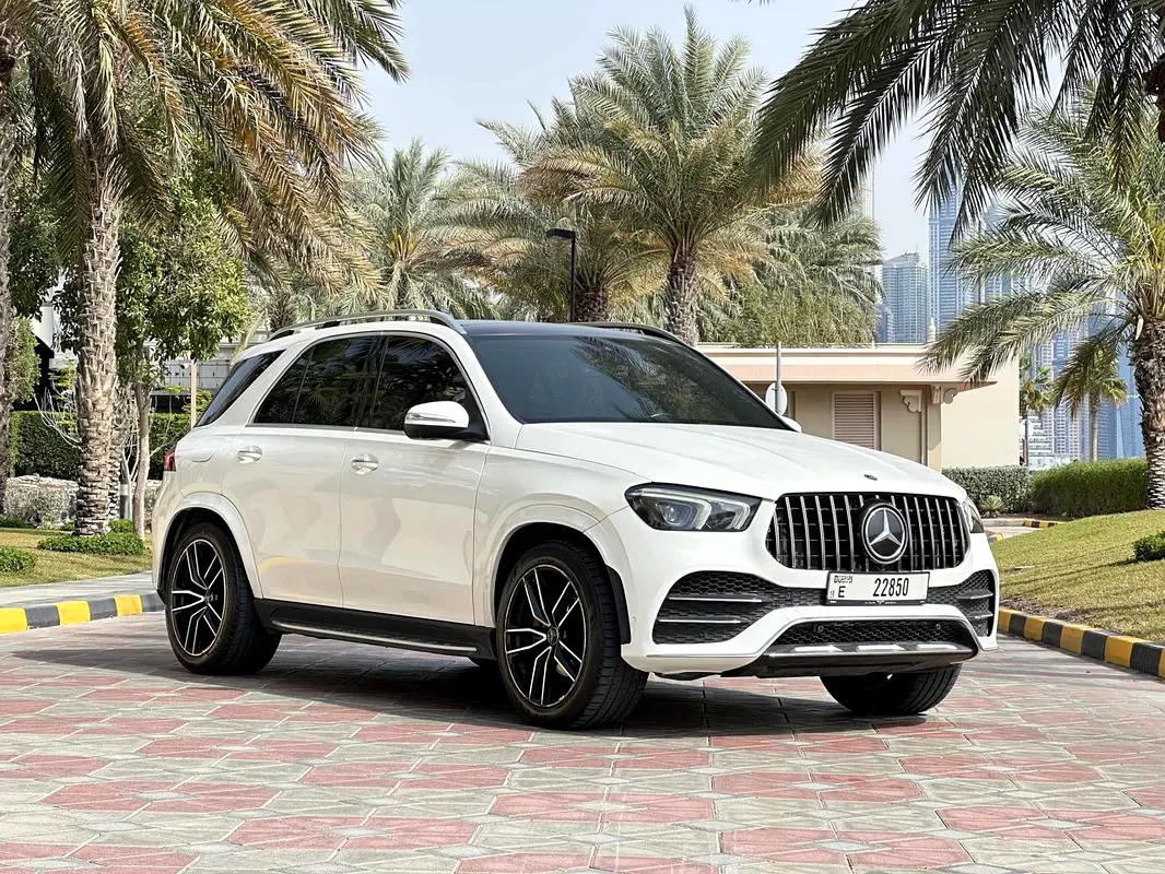 Mercedes-Benz GLE-Class 2021 — photo 1 of 5