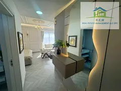 Unique Studio/Fully Renovated interiors/ 3rd floor