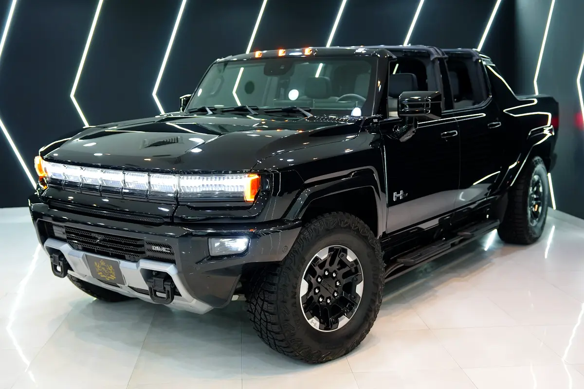 GMC Hummer 2024 — photo 1 of 16