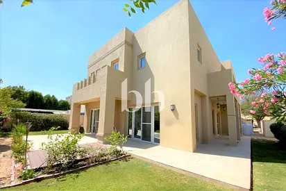 Green Belt Backing | Quiet | Close To Pool