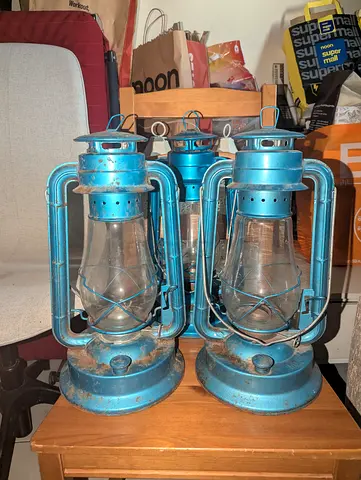 Vintage kerosene latern set for sale