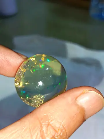 Rare size watery opel 61 carat