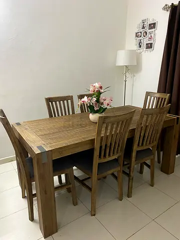 United furniture dining set