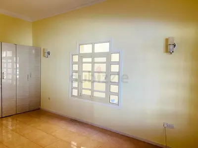 Spacious Room for Rent in Spacious Villa, Free Dewa, Free Wifi, Free Parking Inside Villa