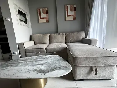 Renovated 1BR | Bright interior | Prime central location
