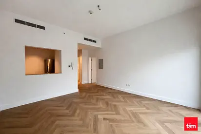 Upgraded | Semi Close Kitchen | 1 Bedroom | Vacant