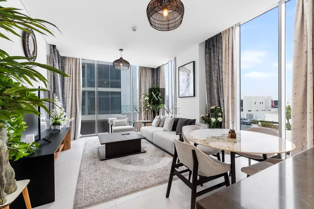 LUXURY LIVING | FURNISHED | EXCLUSIVE | VACANT