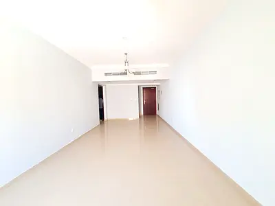 Huge offer 2bhk with balcony and 3 washroom gym and Mosque inside price 55k