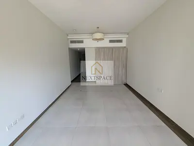 Spacious | Unfurnished Studio | | Community View