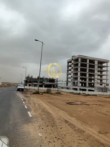 للبيع قطعه ارض تجاريه منطقه تلال زون D مساحه 8073 قدم  تصريح بناء ارضي وباركن وخمسه  سهله الدخول والخروج قريبه من الحديقة تملك حر لجميع الجنسيات