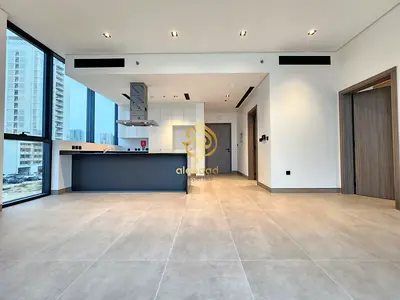 Brand New ! Laundry Area | Luxury Apartment | Bright And Elegant | Huge Balcony