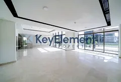 Luxury 5 Bed Villa | Private Pool | Corner Unit | Vacant