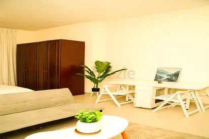 Elegant Finished | Spacious Studio | Beach Access | Bills Included