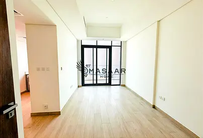 Prime Location | Creek View | Bright Unit | Rented