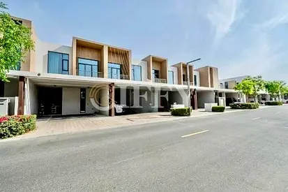 Stylish 3BR Villa with Park Views in Springs, Arabian Ranches 3