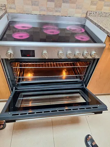 1500  AED bosch 6 Series cooker