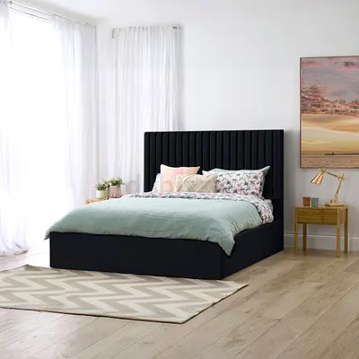 Stylish Brand new Queen size bed with medical mattress family bed double bed Queen bed storage