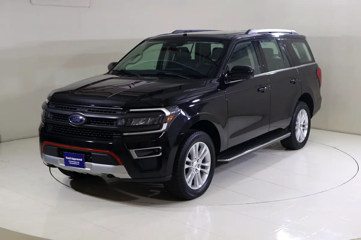 Ford Expedition 2022 — photo 1 of 13