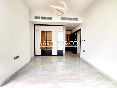 Vacant | Unfurnished | Up to 4 cheques